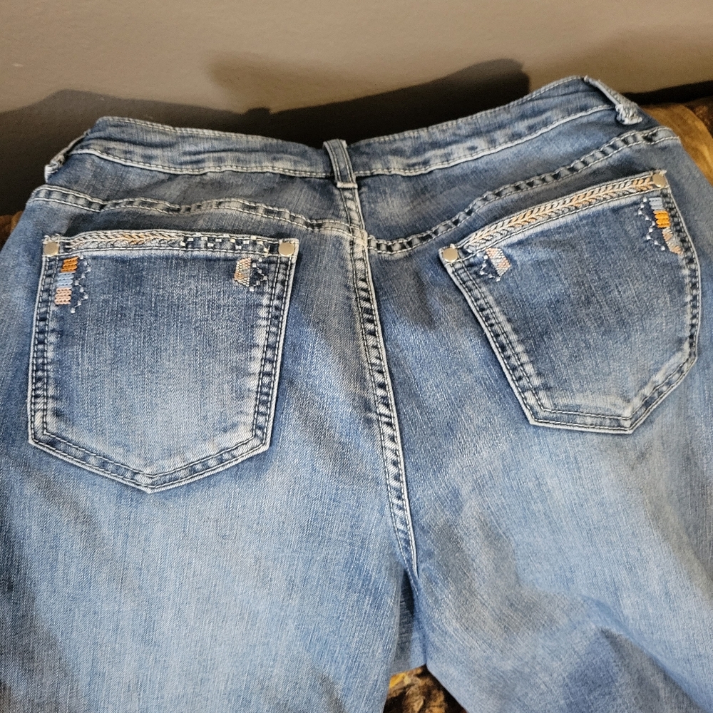 Capris - Picture 2 of 3